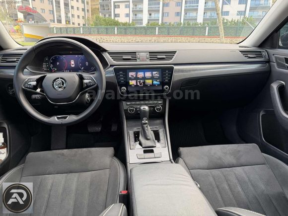 PODIUM AUTO 2023 SÜPER-B PRESTİJ CAM TAVAN K.ISITMA GERİ GRŞ