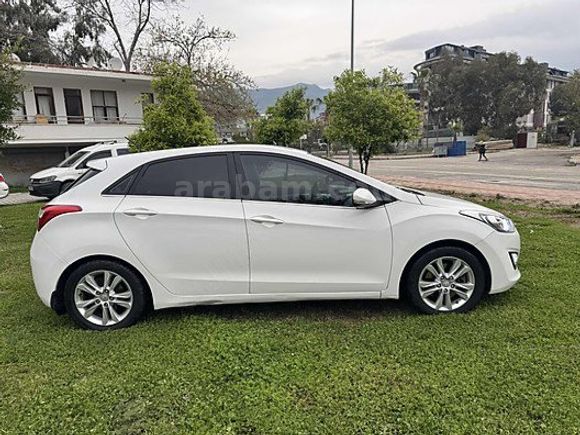 2013 Model İ30 Otomatik