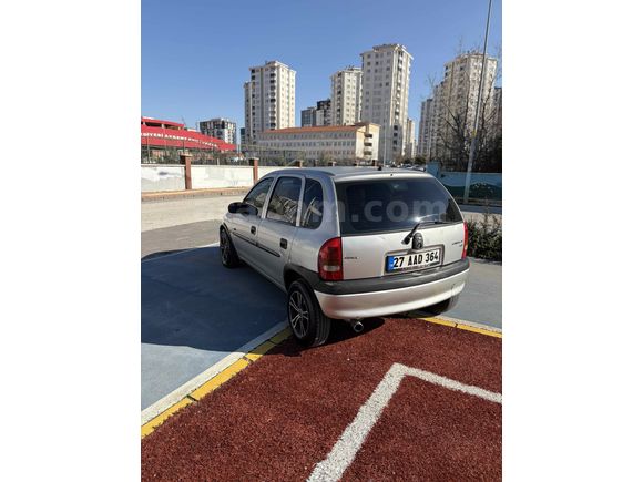 Klimalı Orjinal Km Sahibinden Opel Corsa 1.2 Swing 2000 Model  