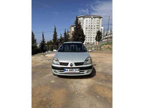 YAKIT CİMRİSİ 
Renault Clio II Fidji Full Paket 