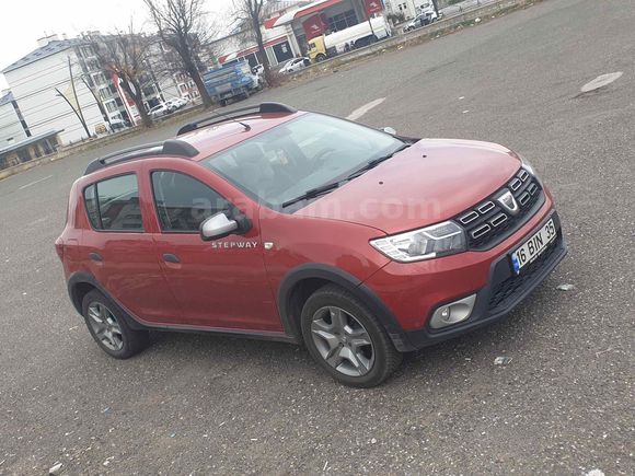 Sahibinden Dacia Sandero 1.5 dCi Stepway 2016 Model  102.000 km Kırmızı