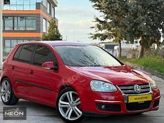 NEON MOTORS'DAN 2006 MODEL 1.6 GOLF EMSALSİZ TEMİZLİK