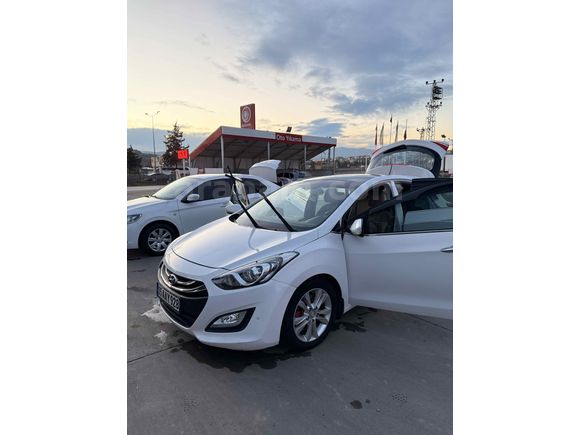 Sahibinden Hyundai i30 1.6 CRDi Elite 2012 Model 