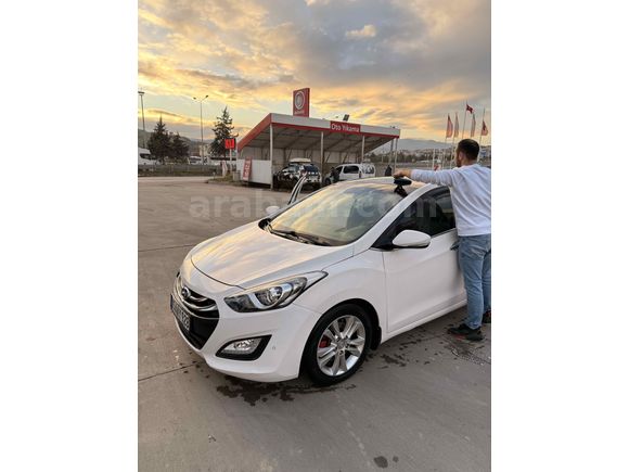 Sahibinden Hyundai i30 1.6 CRDi Elite 2012 Model 