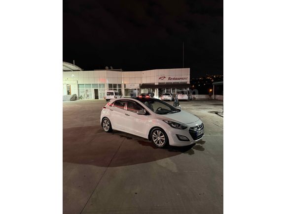Sahibinden Hyundai i30 1.6 CRDi Elite 2012 Model 