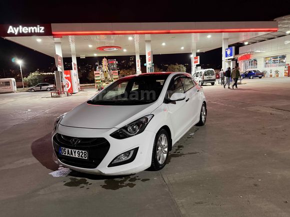 Sahibinden Hyundai i30 1.6 CRDi Elite 2012 Model 