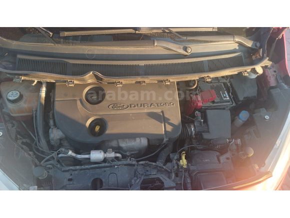 Sahibinden Ford Tourneo Courier 1.6 TDCi Titanium Plus 2014 Model 