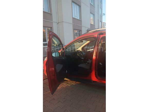 Sahibinden Ford Tourneo Courier 1.6 TDCi Titanium Plus 2014 Model 