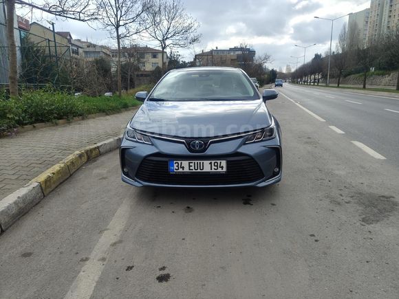 Sahibinden Toyota Corolla 1.8 Hybrid Dream 2021 Model