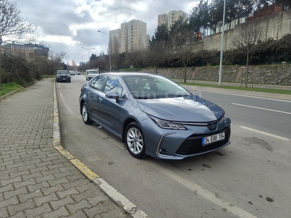Sahibinden Toyota Corolla 1.8 Hybrid Dream 2021 Model