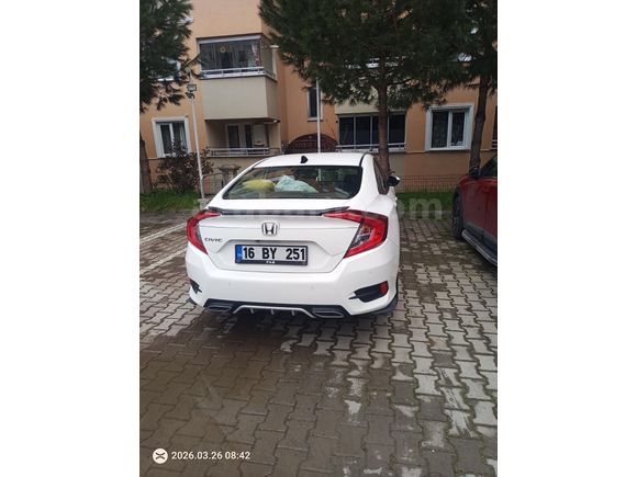Sahibinden Yetkili servis bakımlı-Tramersiz- Honda Civic 1.6i VTEC ECO Elegance 2019 Model