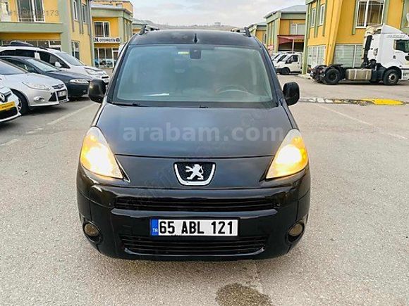 ÇOK TEMİZ 2009 MODEL 1.6 FUL PAKET