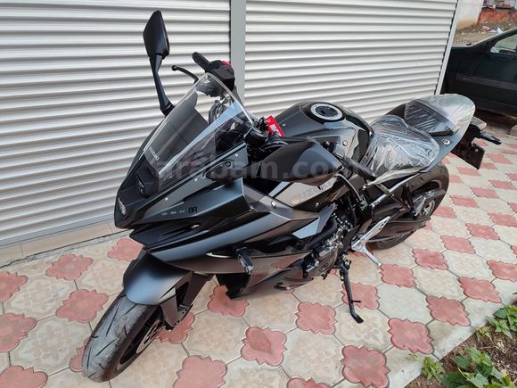 Sahibinden Suzuki GSX 8R Edremit HİÇ BİNİLMEDİ!!!