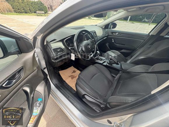 DEĞİŞENSİZ HASAR KAYITSIZ BAKIMLI MEGANE OTOMATİK