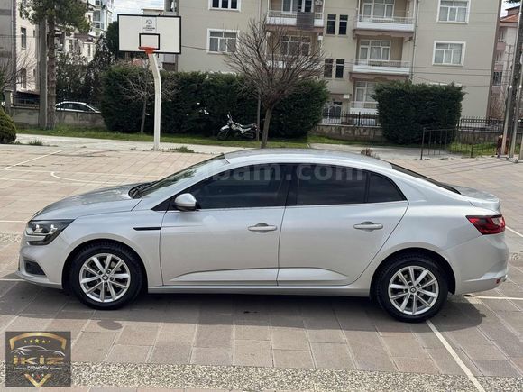 DEĞİŞENSİZ HASAR KAYITSIZ BAKIMLI MEGANE OTOMATİK