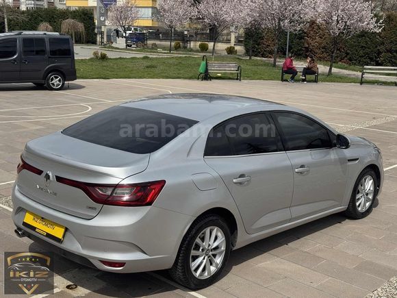 DEĞİŞENSİZ HASAR KAYITSIZ BAKIMLI MEGANE OTOMATİK
