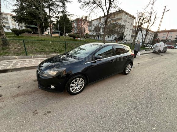 Sahibinden Ford Focus 1.6 TDCi Titanium 2012 Model Ankara 225.000 km Siyah