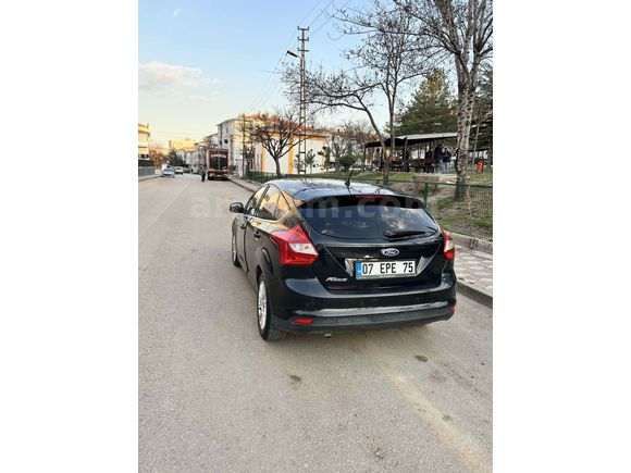 Sahibinden Ford Focus 1.6 TDCi Titanium 2012 Model Ankara 225.000 km Siyah
