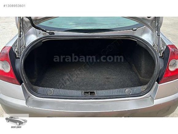 2005 Megane sedan 1.5dci dynamique. Değişensiz.(420.000kmde)