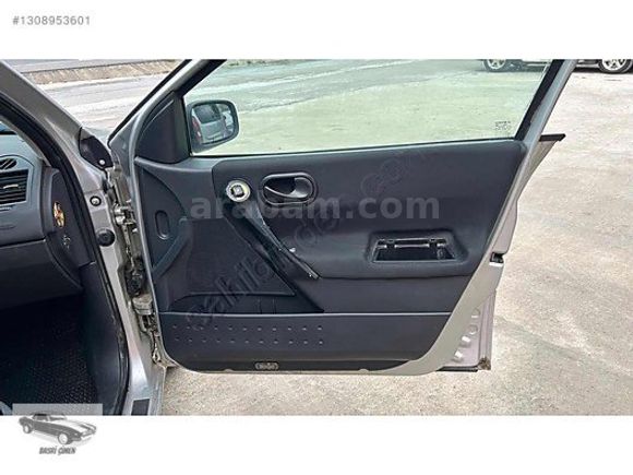 2005 Megane sedan 1.5dci dynamique. Değişensiz.(420.000kmde)