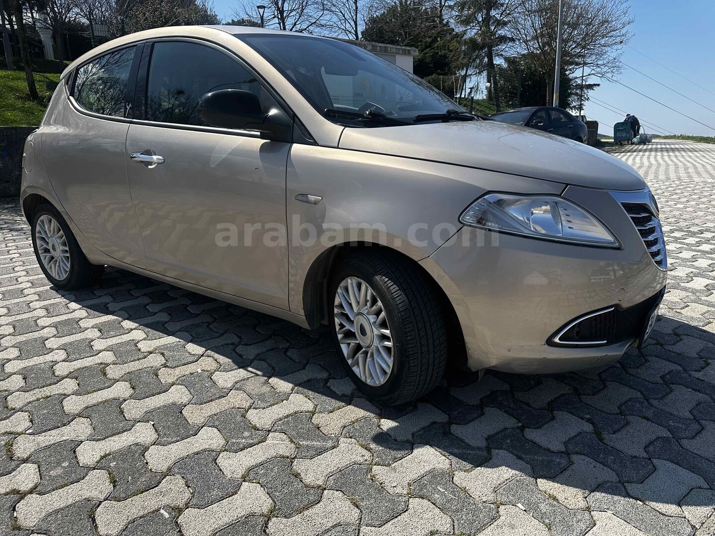 Sahibinden Lancia Ypsilon 1.3 Mjet 2013 Model İstanbul 208.000 km Bej 3