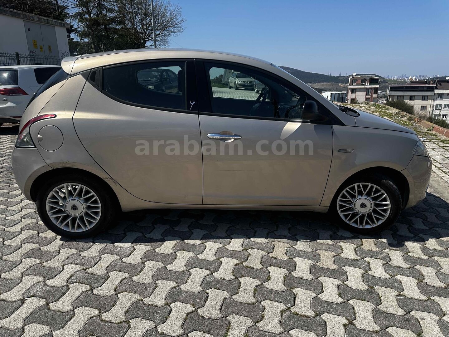 Sahibinden Lancia Ypsilon 1.3 Mjet 2013 Model İstanbul 208.000 km Bej 4