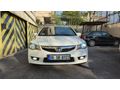 2011 TEMİZ BEYAZ CIVIC