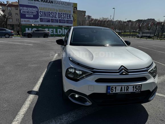 Sahibinden Citroen e-C4 X Shine Bold 2024 Model  31.000 km Beyaz