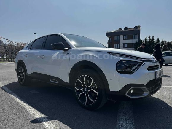 Sahibinden Citroen e-C4 X Shine Bold 2024 Model  31.000 km Beyaz