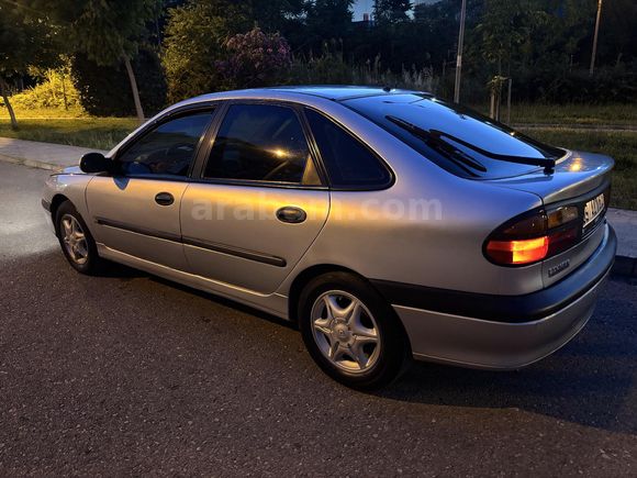 Sahibinden Renault Laguna 1.8 RXE 1999 Model