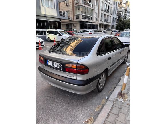 Sahibinden Renault Laguna 1.8 RXE 1999 Model