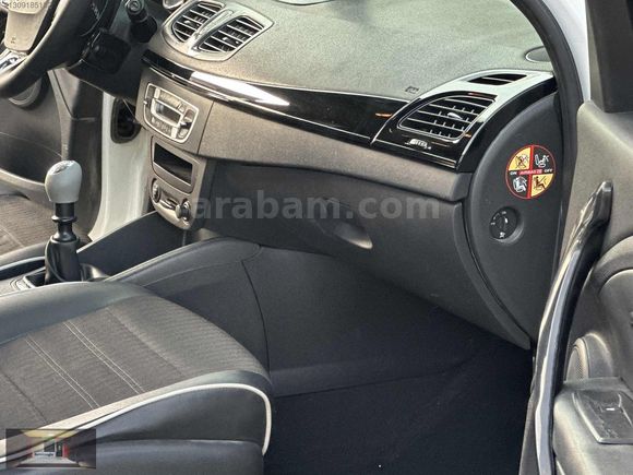BARUTCUOĞLU_HATASIZ BOYASIZ MEGANE3 DİZEL 210 BİN KM KUSURSZ