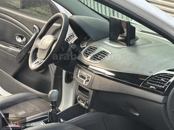 BARUTCUOĞLU_HATASIZ BOYASIZ MEGANE3 DİZEL 210 BİN KM KUSURSZ