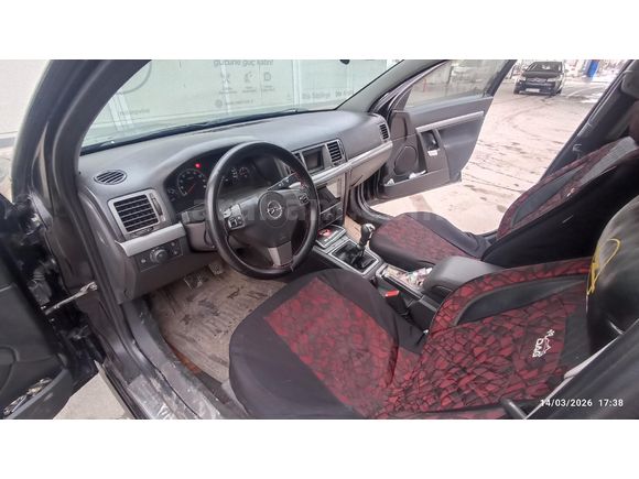 Opel Vectra C Makyajlı Kasa