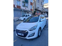 Sahibinden Hyundai i30 1.6 CRDi CW Elite 2013 Model İstanbul 240.000 km Beyaz