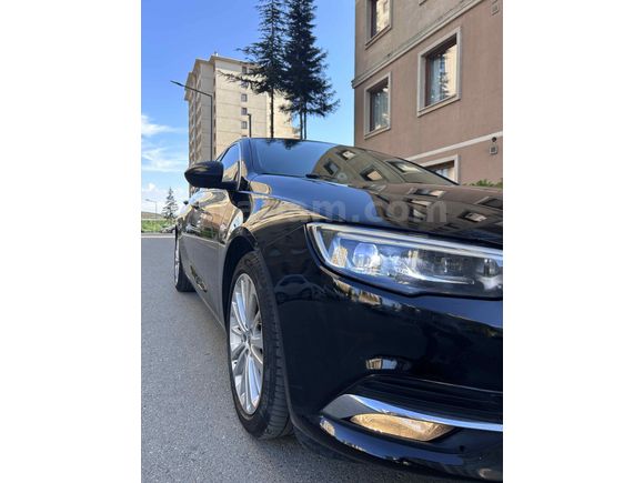 Askeri Personelden  Opel Insignia 1.6 CDTI Excellence 2017