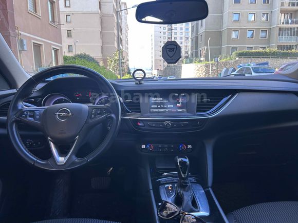 Askeri Personelden  Opel Insignia 1.6 CDTI Excellence 2017