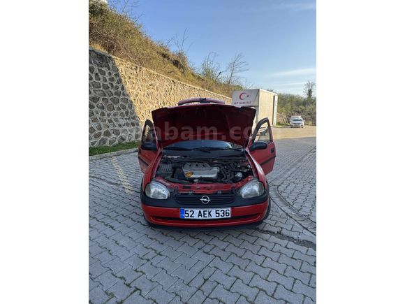 Sahibinden Opel Corsa 1.4 GLS 2000 Model 
4 lastik sıfır  2 parça lokel boya olup   Full orjinal hatasız boyasız alıcısına hayırlı olsun 