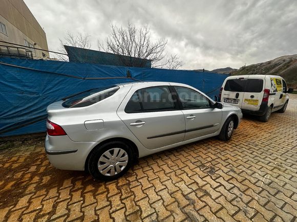 Sahibinden Renault Laguna 1.6 Expression 2004 Model