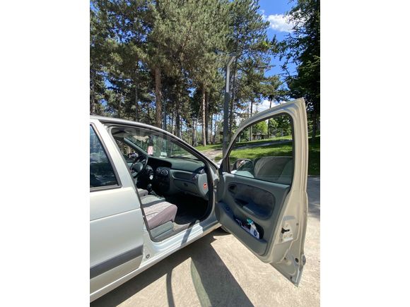 1.6 8 valf 99 model Megane1 Klimalı 226 binde