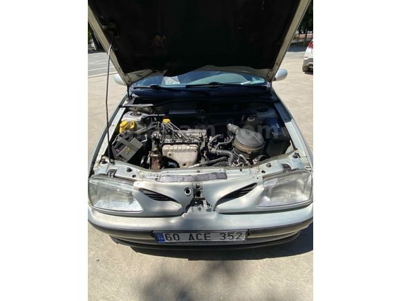 1.6 8 valf 99 model Megane1 Klimalı 226 binde