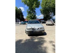 1.6 8 valf 99 model Megane1 Klimalı