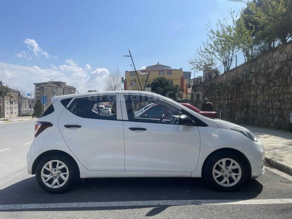 Sahibinden Hyundai i10 1.0 D-CVVT Jump 2017 Model 