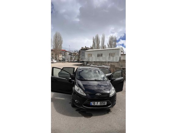 Sahibinden Ford Fiesta 1.4 Titanium 2011 Model 