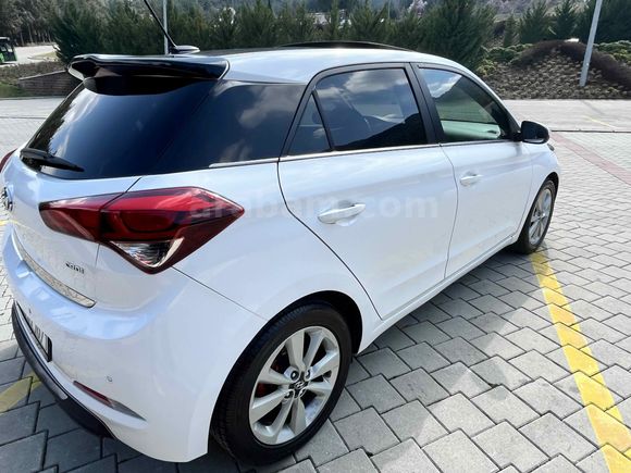 Sahibinden Hyundai i20 1.4 CRDi Style 2016 Model 