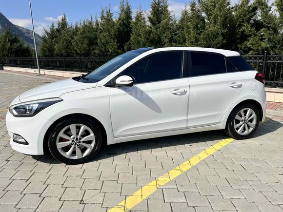 Sahibinden Hyundai i20 1.4 CRDi Style 2016 Model 