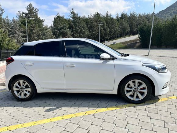Sahibinden Hyundai i20 1.4 CRDi Style 2016 Model 