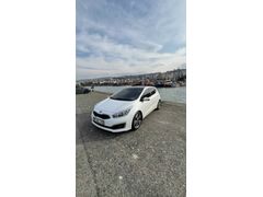 Sahibinden Kia Ceed 1.6 CRDi Premium 2015 Model 