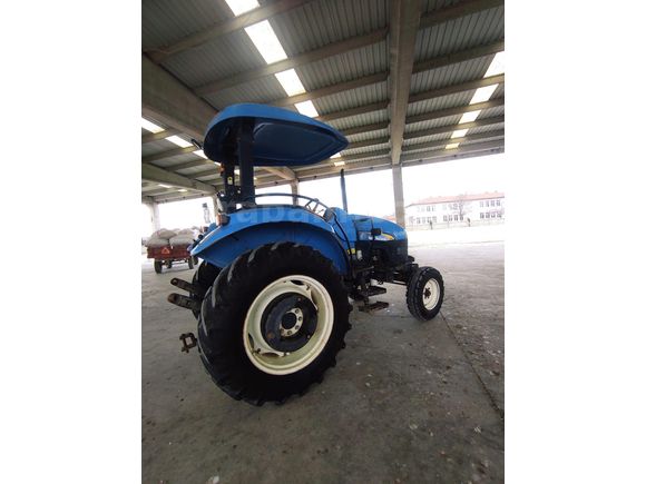 Orjinal fabrika lastikleri dahi üzerinde 2340 saatteSahibinden New Holland TD65D tlf;05462061557