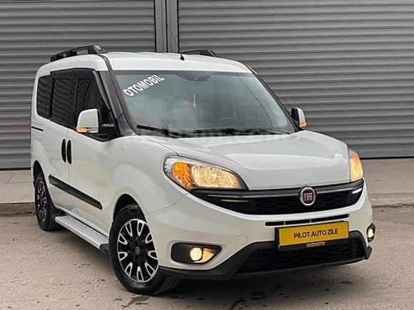 **OTOMOBİL ruhsatlı BOYASIZ 90 bin km de**